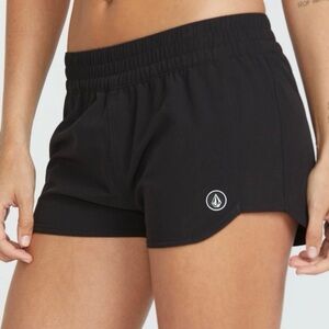 Volcom Women's Simply Solid 2 Inch Boardshorts.